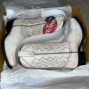 LAREDO Audrey Women’s Leather Cowgirl Boots🤍